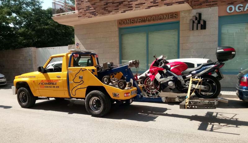 Transporte de vehículos en Tarragona moto